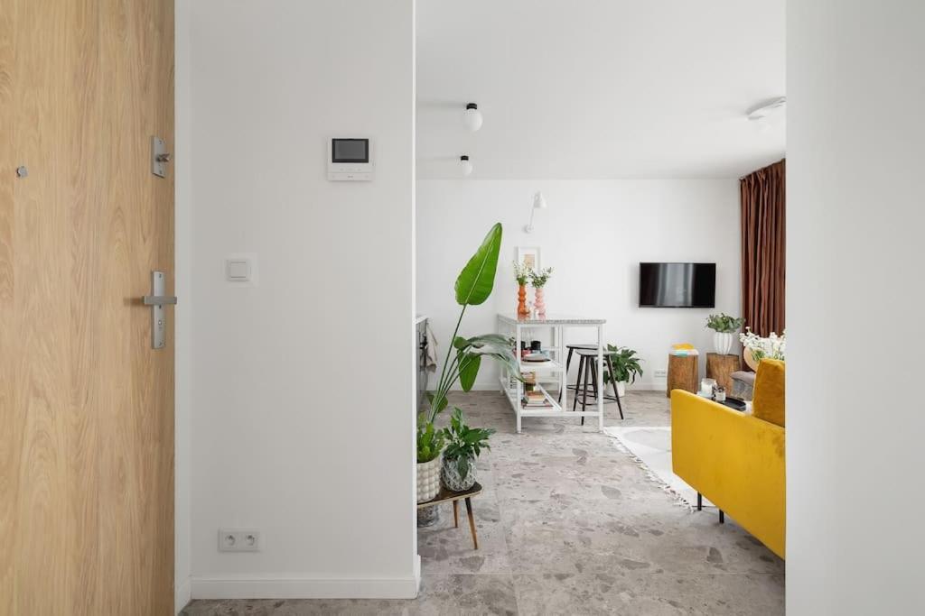 Apartment With Balcony, Private Parking - Bagry Lake - Goszczynskiego 1 Krakow Exterior photo